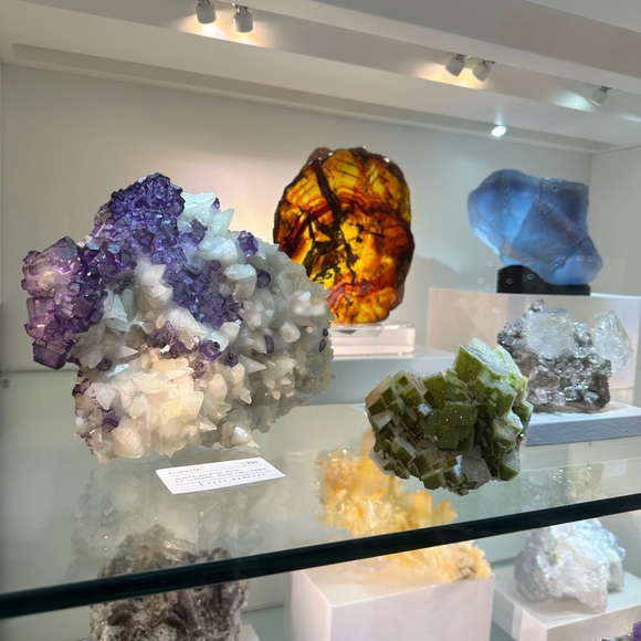 Unlisted items 2 - 02/08 - Picture 3 of 16